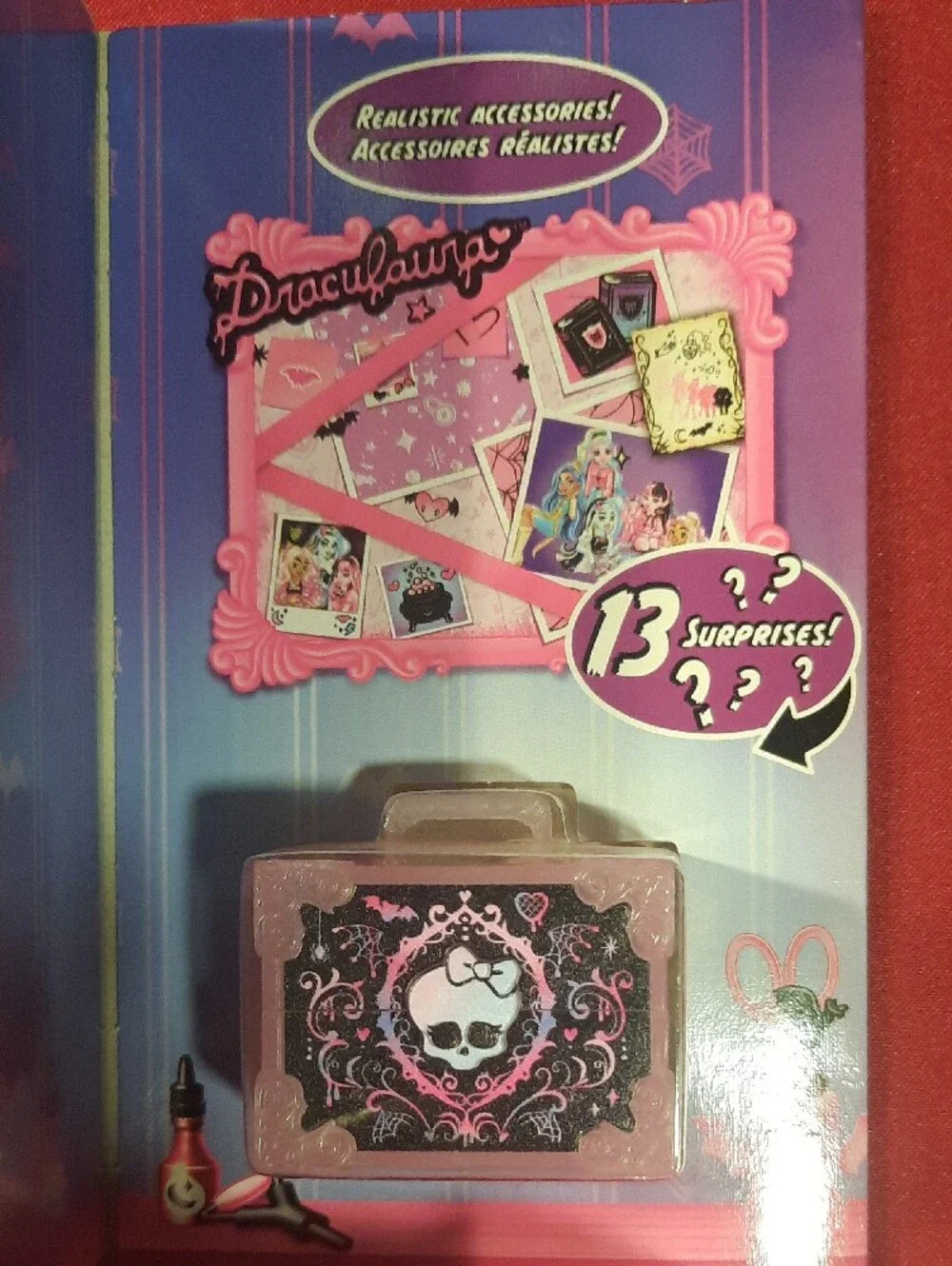 Monster High Draculaura Self Scare Secrets Doll + 13 Surprises